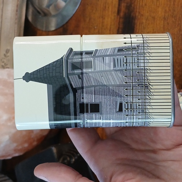 Hot Topic Exclusive Pennywise Jack-in-the-Box Vinyl Funko Pop Collectible Toy - Picture 6 of 11